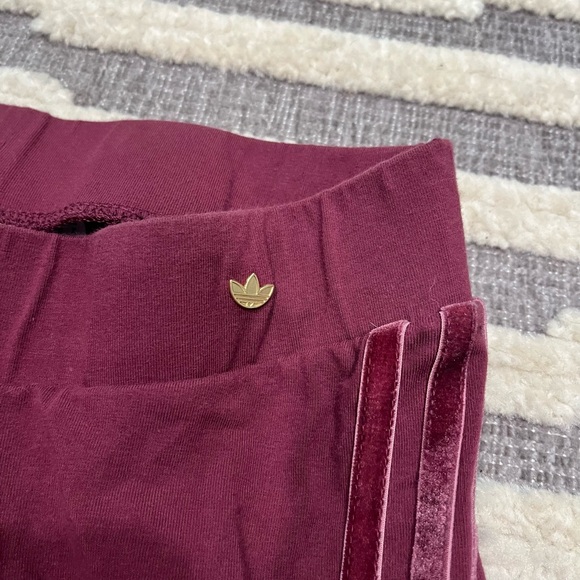 Adidas Originals Gold Logo‎ Tonal Stripe Leggings in Crimson - Picture 7 of 15